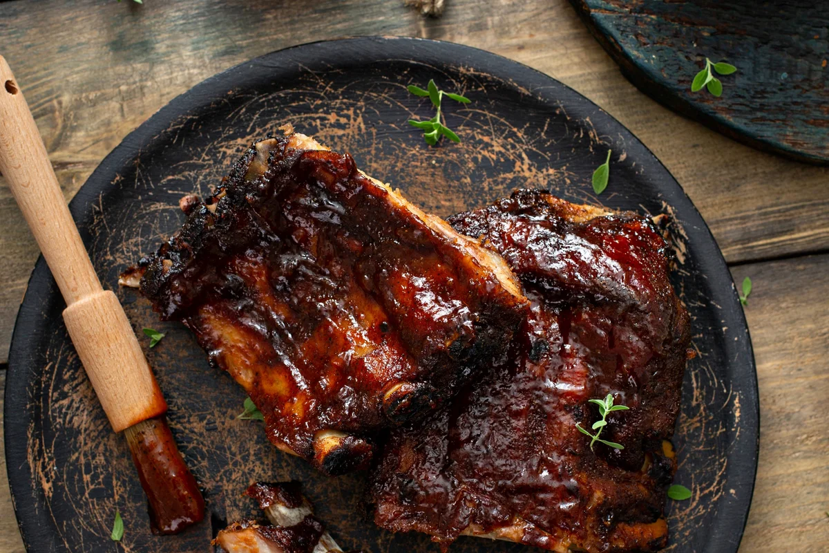 Costillas de Cerdo BBQ Rápidas y Calientes