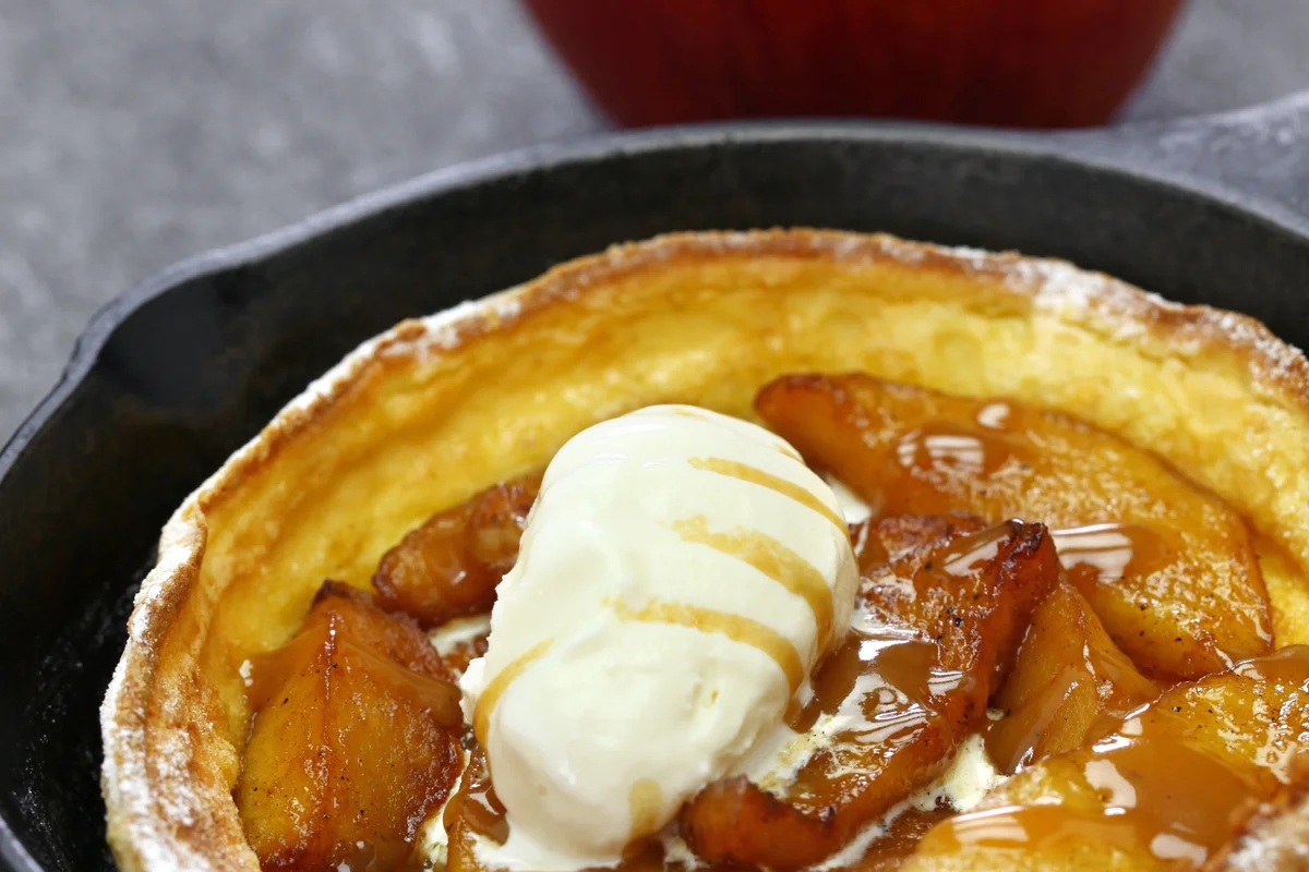 Pancake Holandés de Manzana con Bourbon
