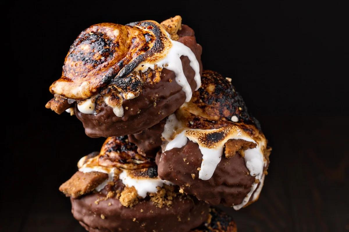 Barres de brownies S'mores fumés