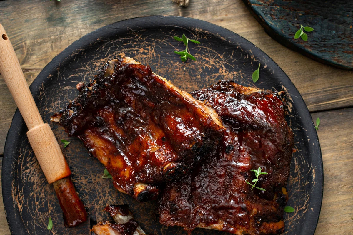 Costillas de Cerdo BBQ Rápidas y Calientes