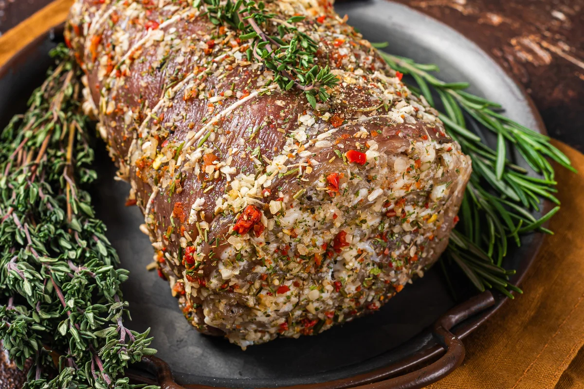 Asado de Prime Rib con Costra de Rábano Picante